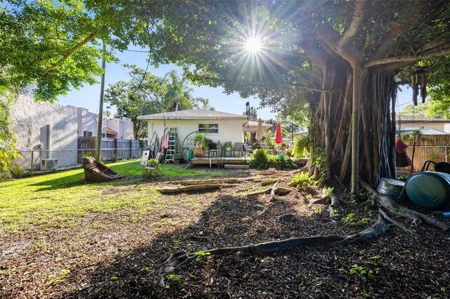 1013 27TH AVENUE W, Palmetto, FL 34221