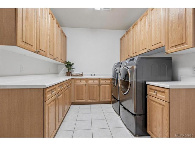 21324 E Briarwood Dr, Aurora, CO 80016