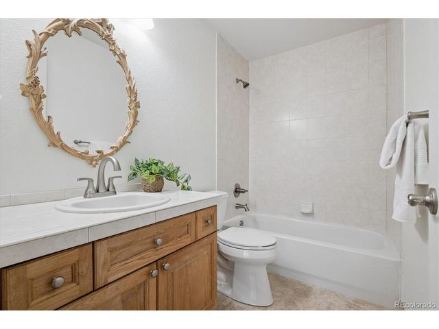 21324 E Briarwood Dr, Aurora, CO 80016