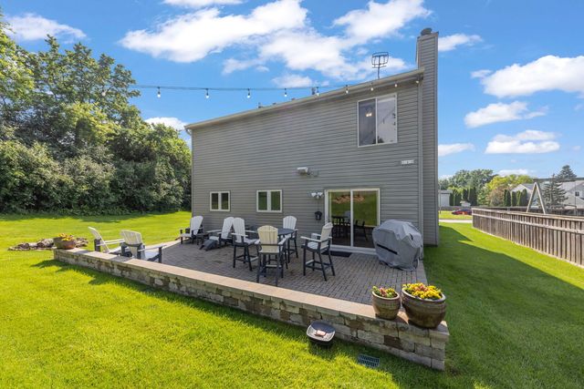 1106 Lightning Trail, Carol Stream, IL 60188