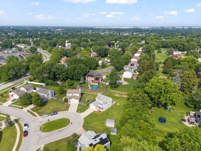 1106 Lightning Trail, Carol Stream, IL 60188