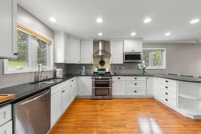 1106 Lightning Trail, Carol Stream, IL 60188