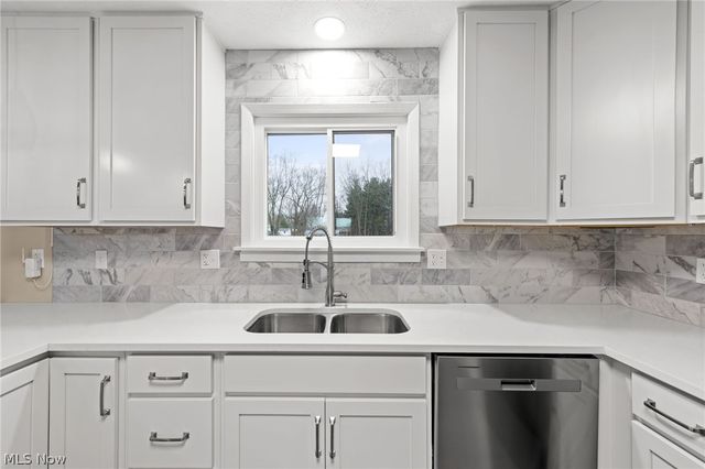 641 North Avenue, Tallmadge, OH 44278