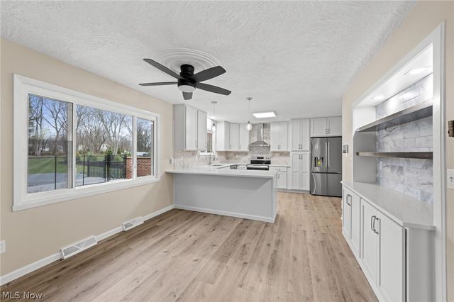 641 North Avenue, Tallmadge, OH 44278