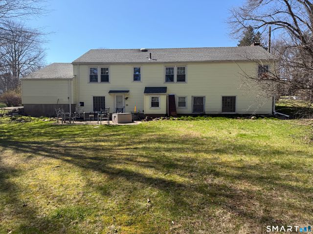 14 Prospect Street, Bloomfield, CT 06002
