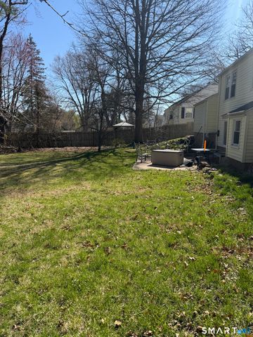 14 Prospect Street, Bloomfield, CT 06002