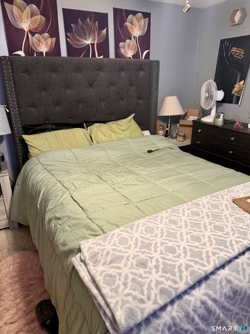 14 Prospect Street, Bloomfield, CT 06002