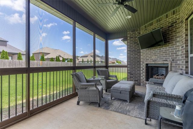 260 Ambry Loop, Centerton, AR 72719