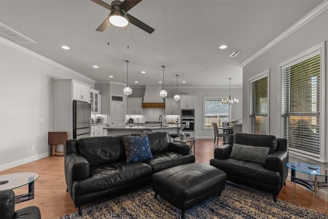 260 Ambry Loop, Centerton, AR 72719