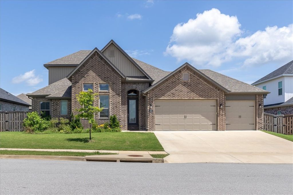 260 Ambry Loop, Centerton, AR 72719