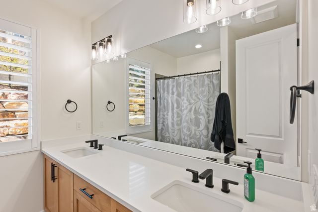 6623 W WYATT RUN DR, Herriman, UT 84096