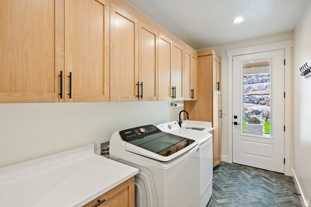 6623 W WYATT RUN DR, Herriman, UT 84096