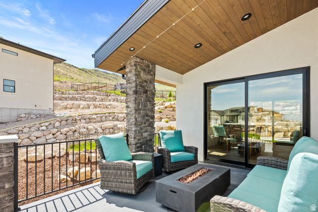 6623 W WYATT RUN DR, Herriman, UT 84096