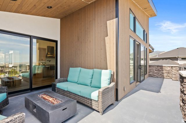 6623 W WYATT RUN DR, Herriman, UT 84096