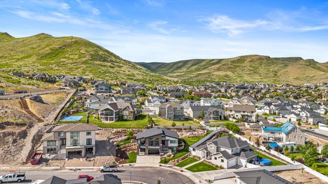 6623 W WYATT RUN DR, Herriman, UT 84096