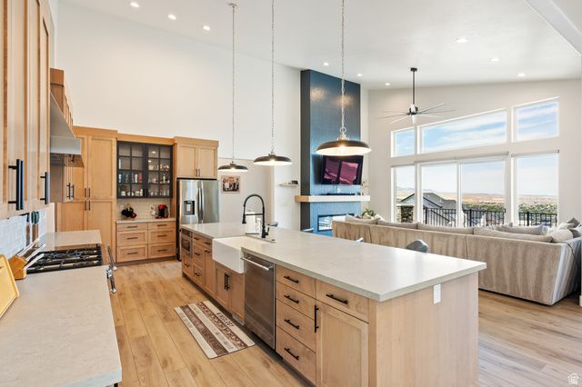 6623 W WYATT RUN DR, Herriman, UT 84096