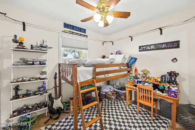 15 Jackson Street, Keyport, NJ 07735