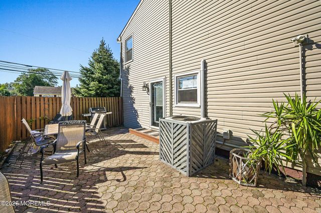 15 Jackson Street, Keyport, NJ 07735