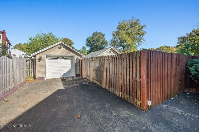 15 Jackson Street, Keyport, NJ 07735