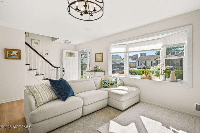 15 Jackson Street, Keyport, NJ 07735