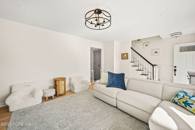 15 Jackson Street, Keyport, NJ 07735
