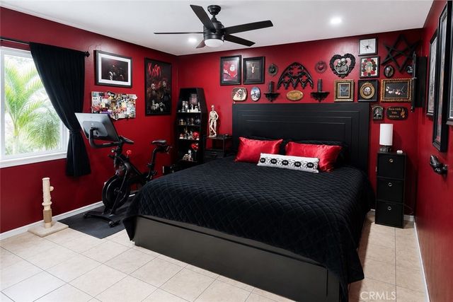 33 Town And Country, Pomona, CA 91766