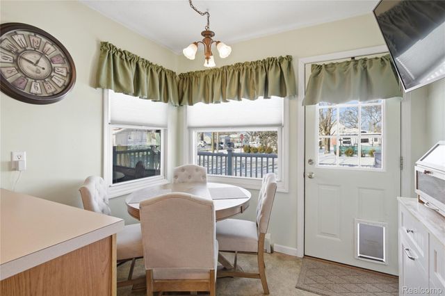 26152 Ypsilanti Street, Flat Rock, MI 48134