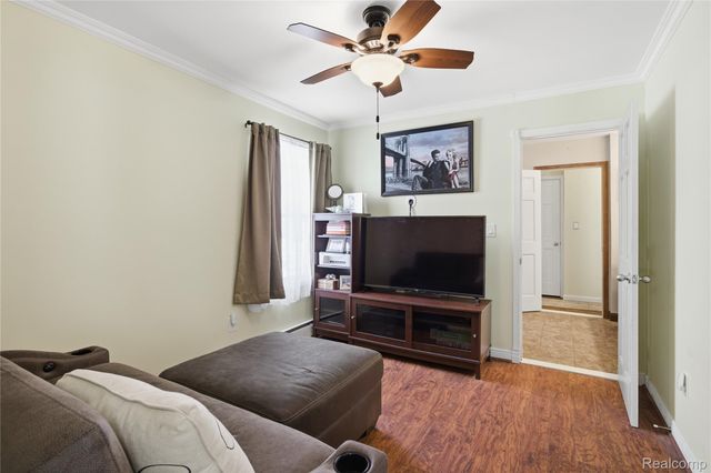 26152 Ypsilanti Street, Flat Rock, MI 48134