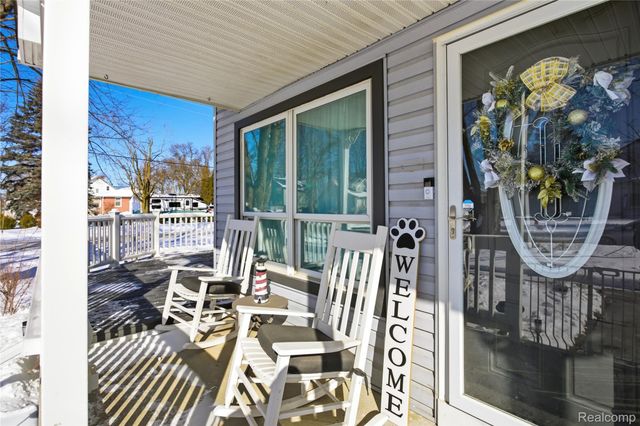 26152 Ypsilanti Street, Flat Rock, MI 48134