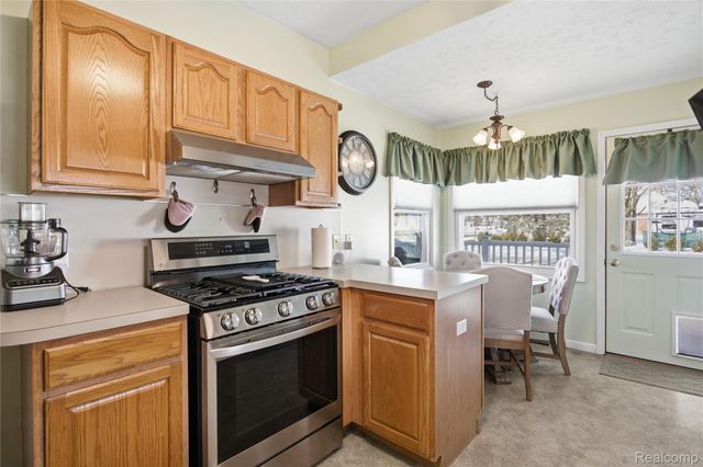 26152 Ypsilanti Street, Flat Rock, MI 48134