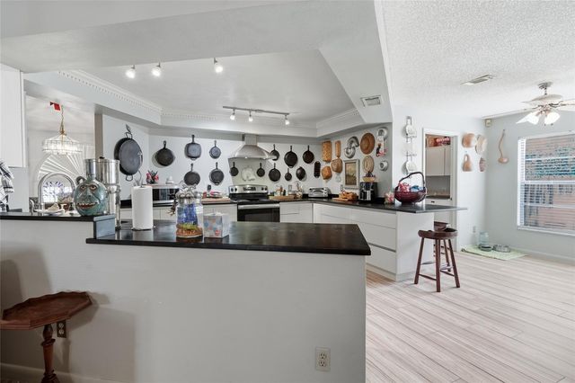 1150 WINDSOR WAY, Lutz, FL 33559