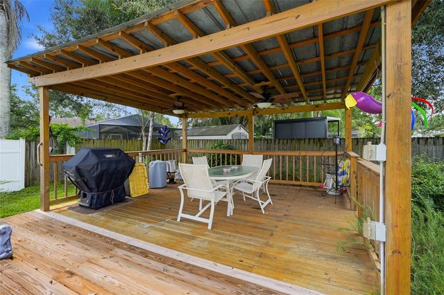 1150 WINDSOR WAY, Lutz, FL 33559