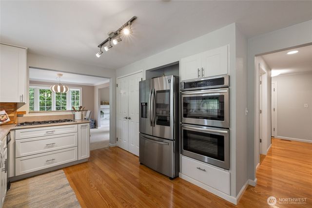10323 Crescent Valley Drive NW, Gig Harbor, WA 98332