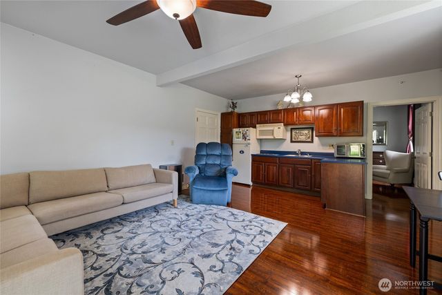 10323 Crescent Valley Drive NW, Gig Harbor, WA 98332