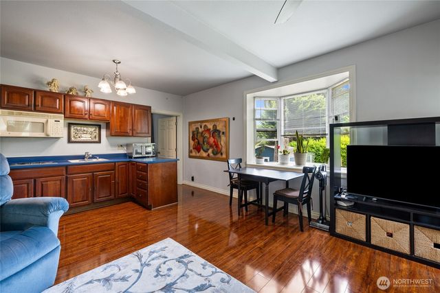 10323 Crescent Valley Drive NW, Gig Harbor, WA 98332