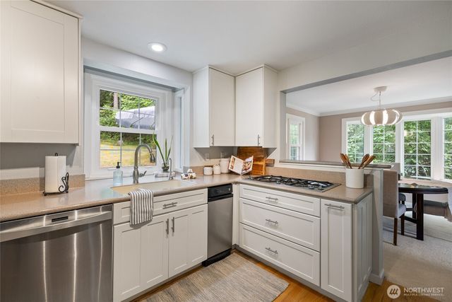 10323 Crescent Valley Drive NW, Gig Harbor, WA 98332