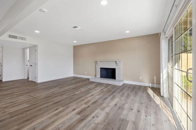 1209 Neville Street, Hanford, CA 93230