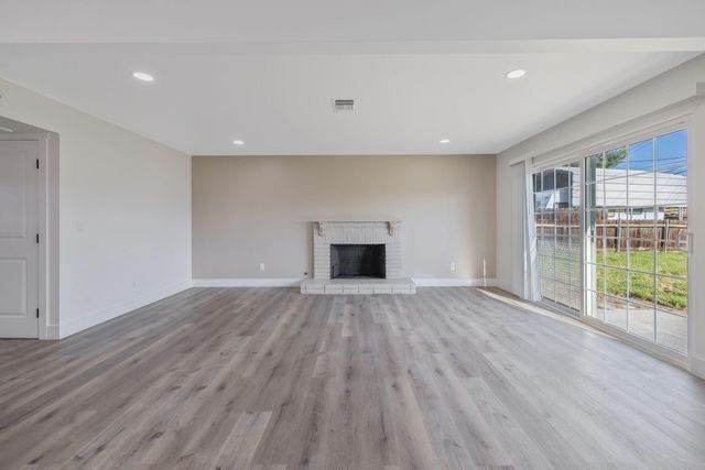 1209 Neville Street, Hanford, CA 93230