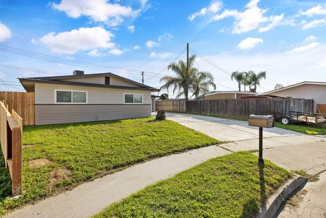 1209 Neville Street, Hanford, CA 93230