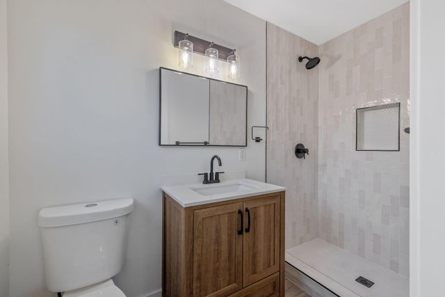 1209 Neville Street, Hanford, CA 93230