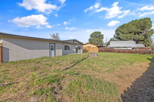 1209 Neville Street, Hanford, CA 93230