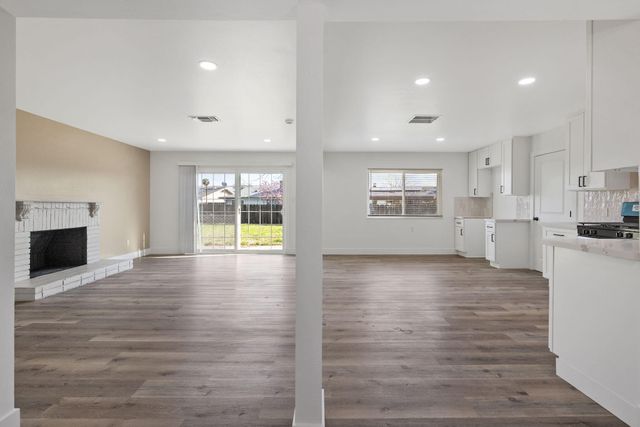 1209 Neville Street, Hanford, CA 93230