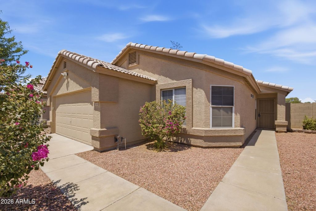 3626 W SAGUARO PARK Lane, Glendale, AZ 85310 — photo 3