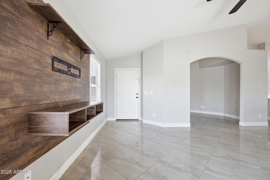 3626 W SAGUARO PARK Lane, Glendale, AZ 85310 — photo 4