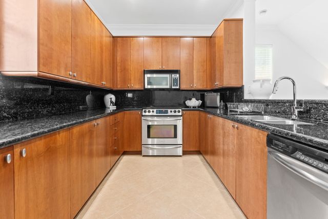 725 SW 4th Avenue, Fort Lauderdale, FL 33315
