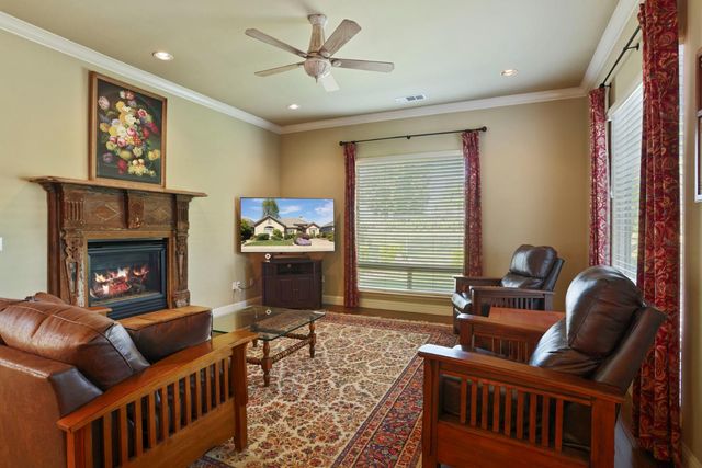 2735 Bristol Ln, Lodi, CA 95242