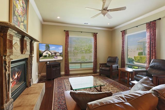 2735 Bristol Ln, Lodi, CA 95242