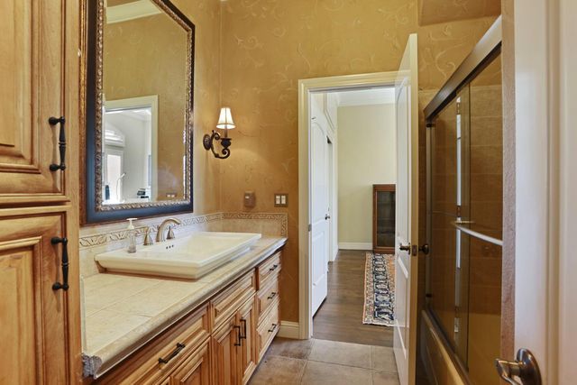 2735 Bristol Ln, Lodi, CA 95242