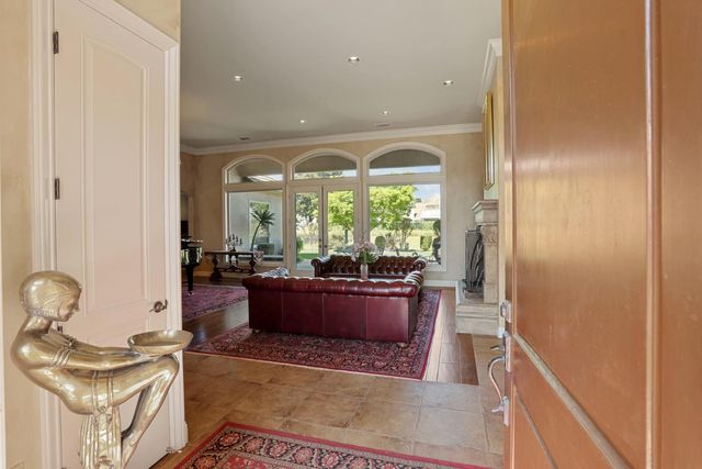 2735 Bristol Ln, Lodi, CA 95242