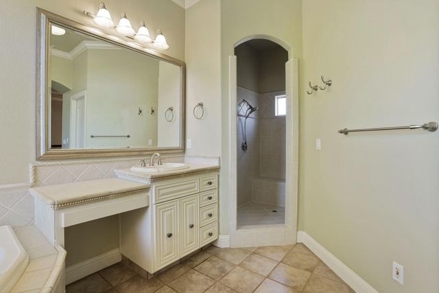 2735 Bristol Ln, Lodi, CA 95242